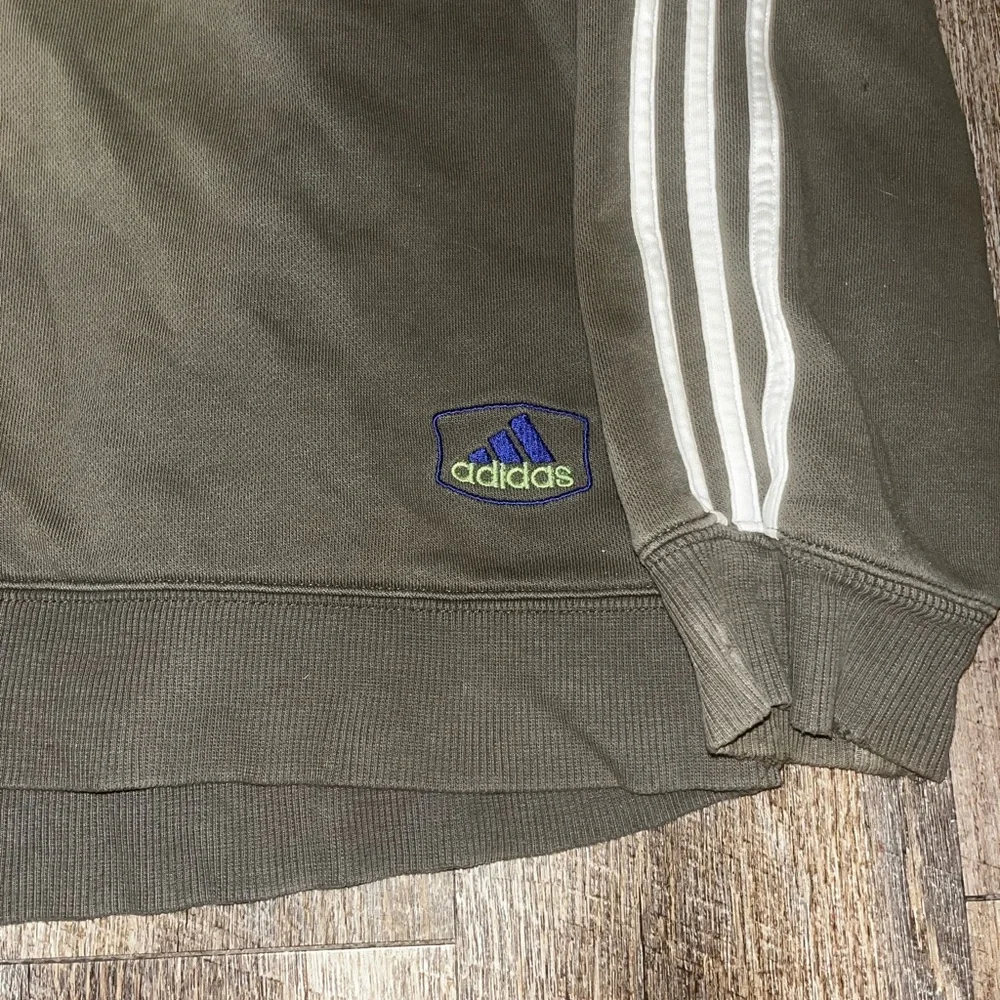 Adidas Sweatshirt Embroidered Vintage Pullover Retro 90s Youth XL‎